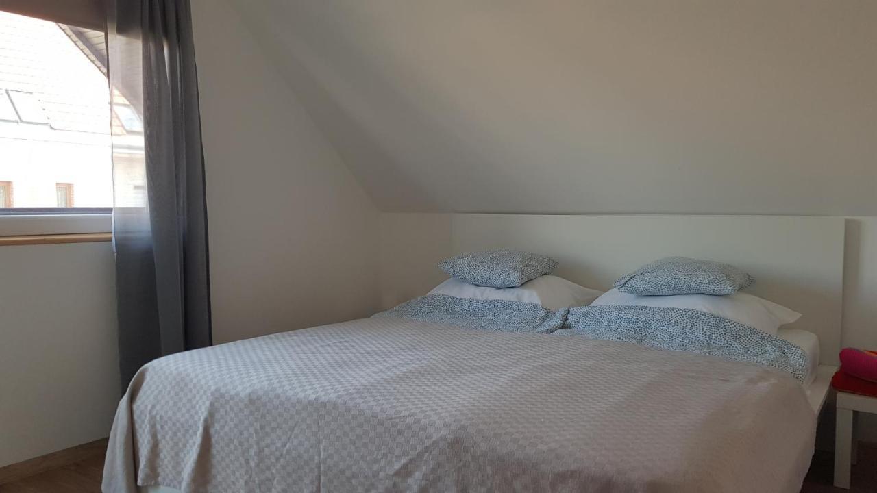 Vegvar Delux Apartman Gyula Eksteriør bilde