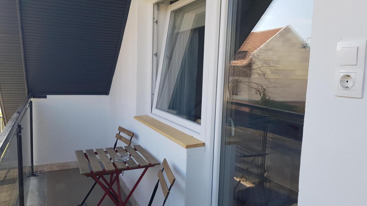 Vegvar Delux Apartman Gyula Eksteriør bilde